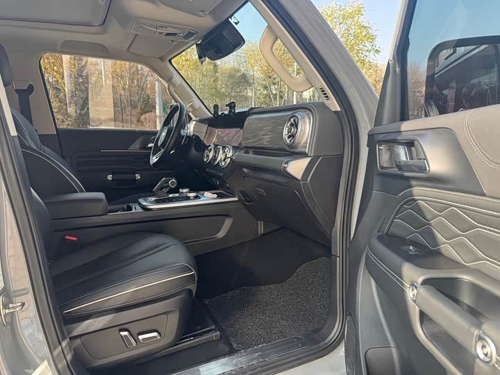 Фото 19 - Tank 300