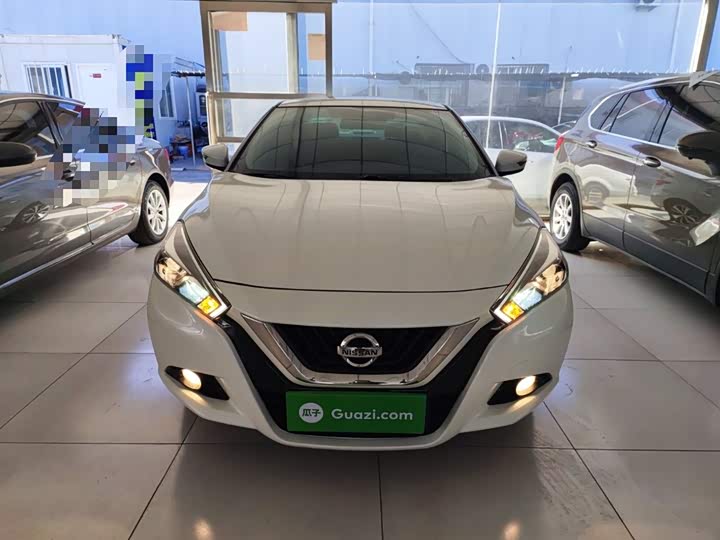 Фото 3 - Nissan Lannia