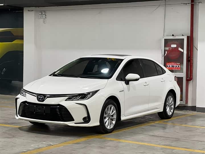 Фото 1 - Toyota Corolla