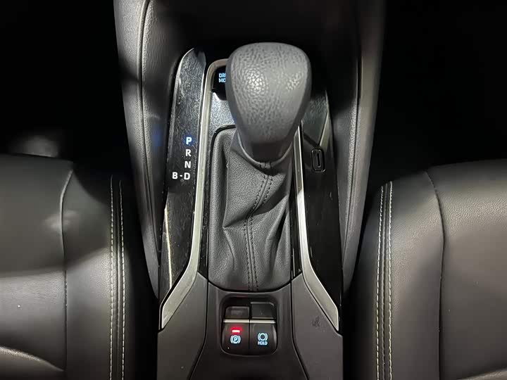 Фото 14 - Toyota Corolla