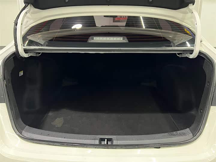 Фото 7 - Toyota Corolla