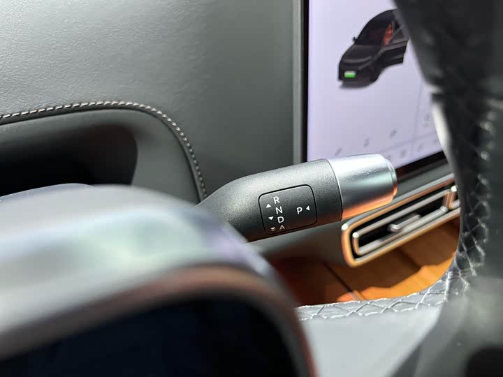 Фото 10 - LiXiang L6