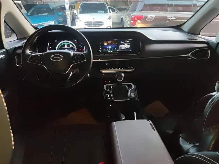 Фото 10 - GAC Trumpchi M6