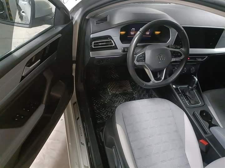 Фото 16 - Volkswagen Lavida