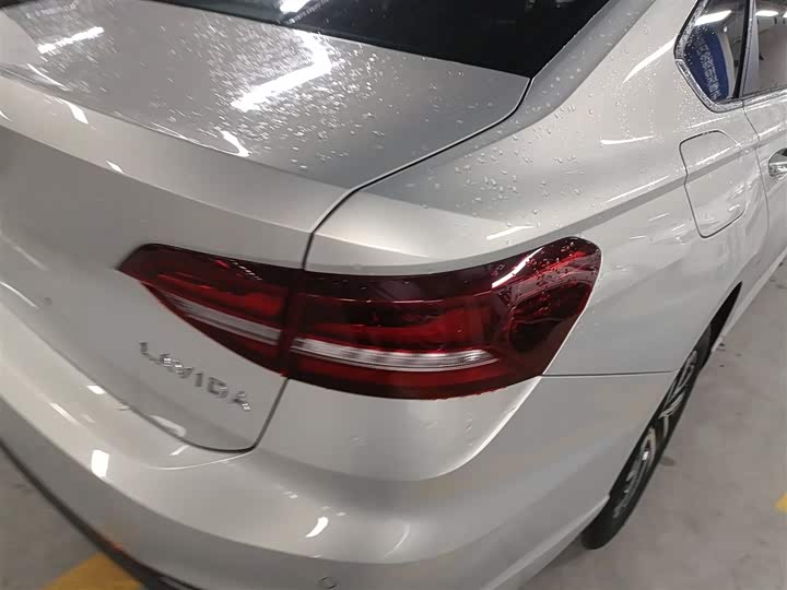 Фото 8 - Volkswagen Lavida