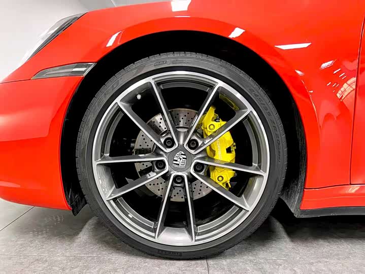 Фото 18 - Porsche 911