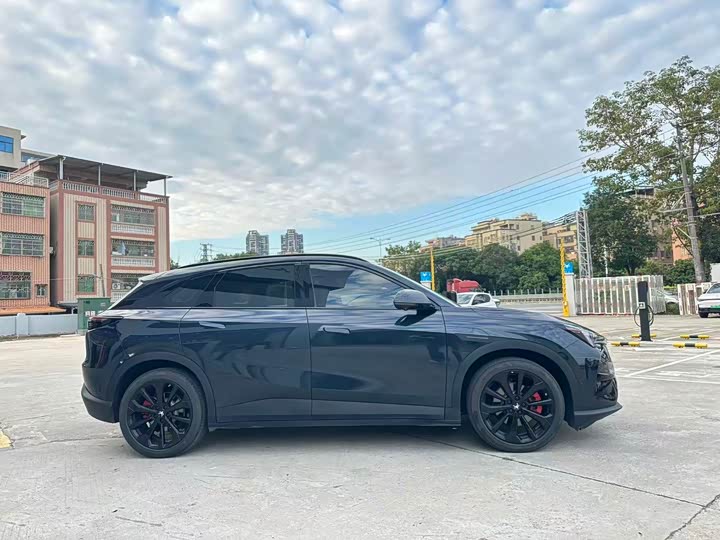 Фото 3 - BAIC Arcfox Alpha T5