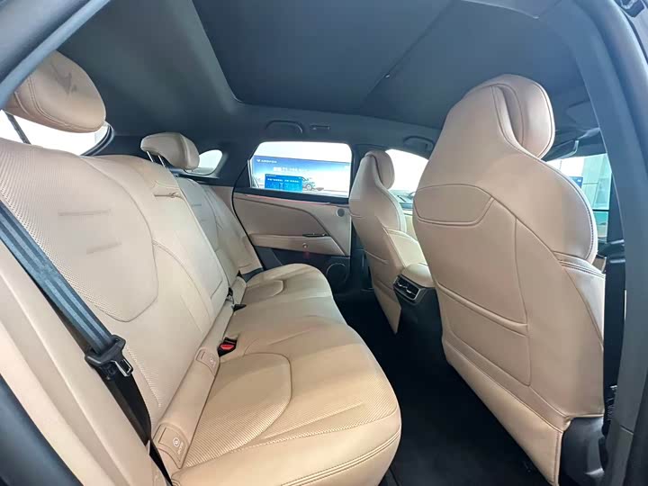 Фото 6 - BAIC Arcfox Alpha T5