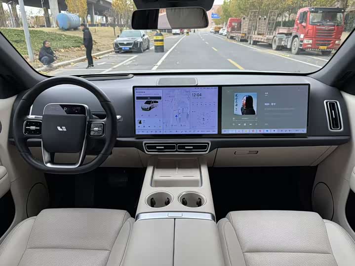 Photo 5 - LiXiang L6