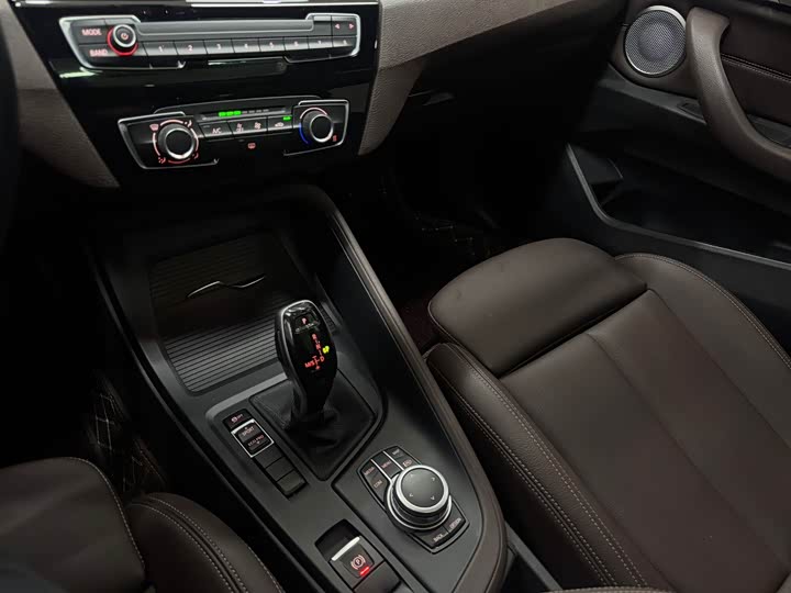 Фото 13 - BMW X1