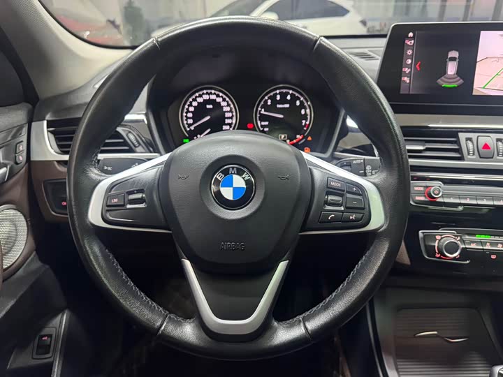 Фото 15 - BMW X1