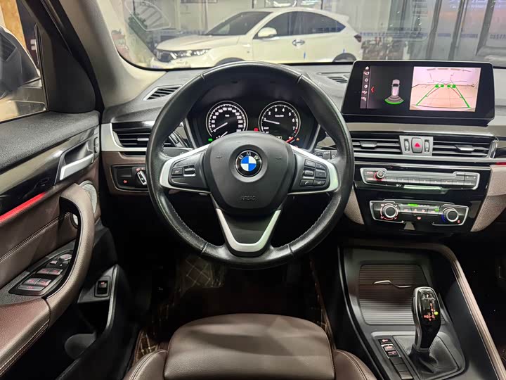 Фото 16 - BMW X1