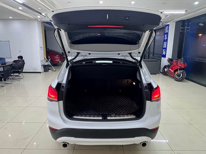 Фото 19 - BMW X1