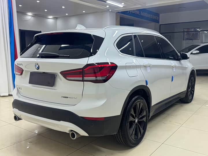 Фото 6 - BMW X1