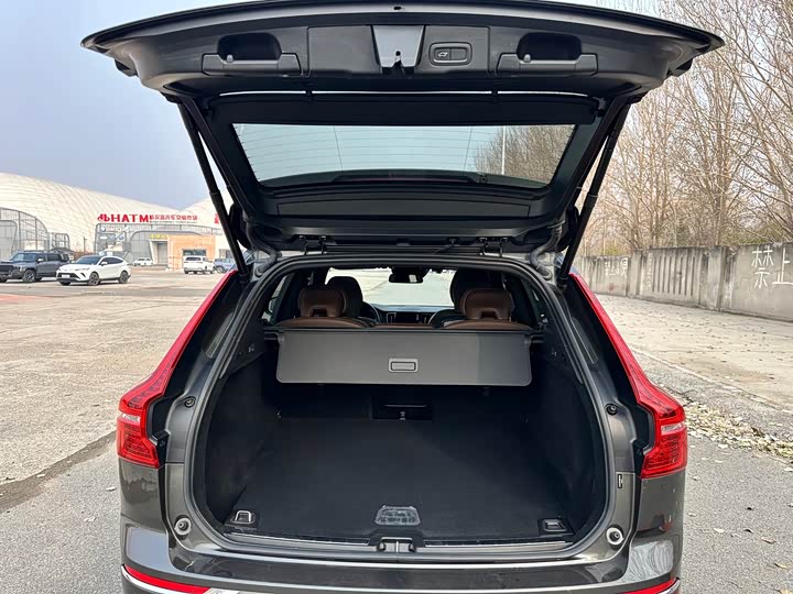 Фото 16 - Volvo XC60