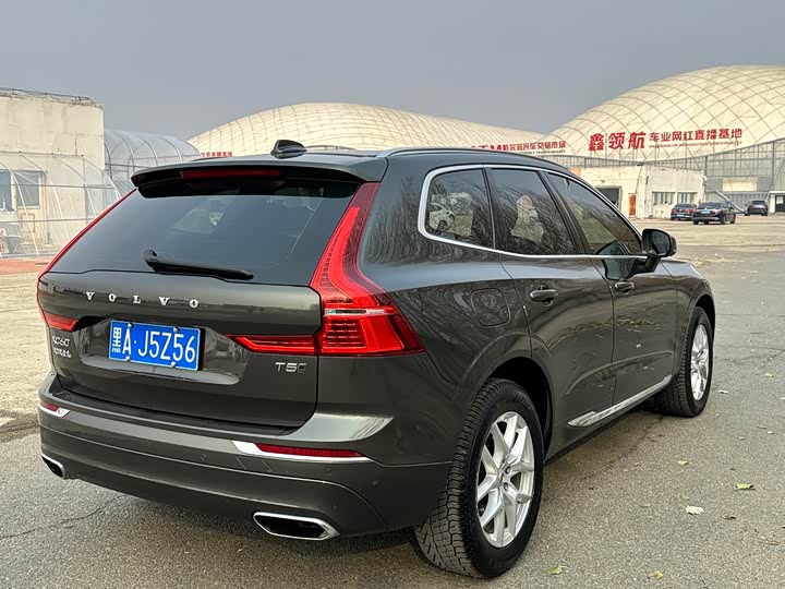 Фото 6 - Volvo XC60