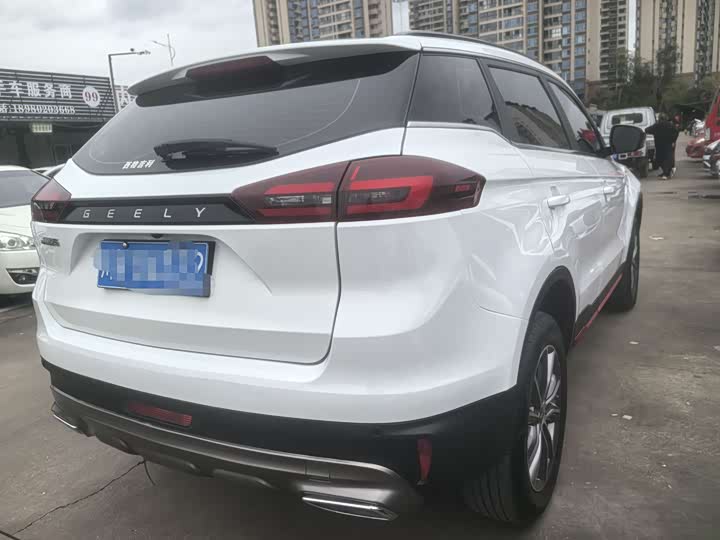 Фото 4 - Geely Atlas