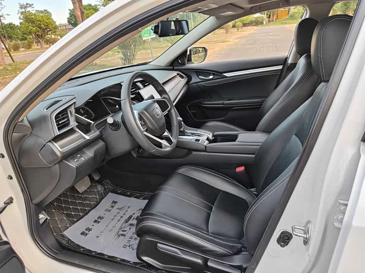 Фото 19 - Honda Civic