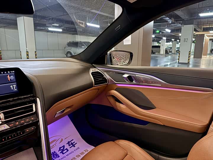 Фото 16 - BMW 8 Series