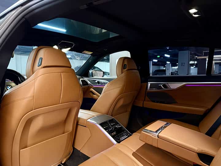 Фото 29 - BMW 8 Series