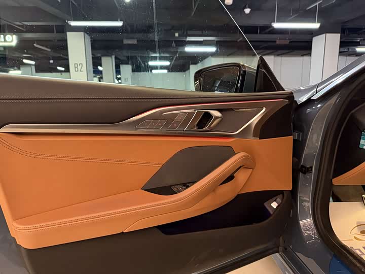 Фото 5 - BMW 8 Series