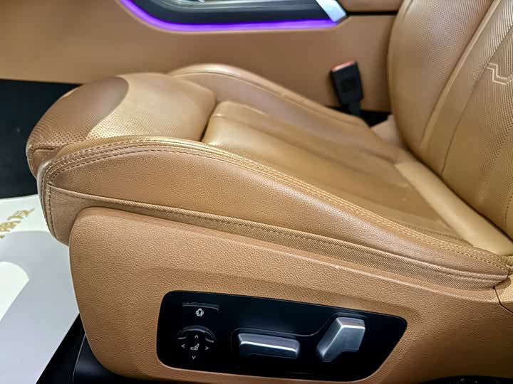 Фото 8 - BMW 8 Series