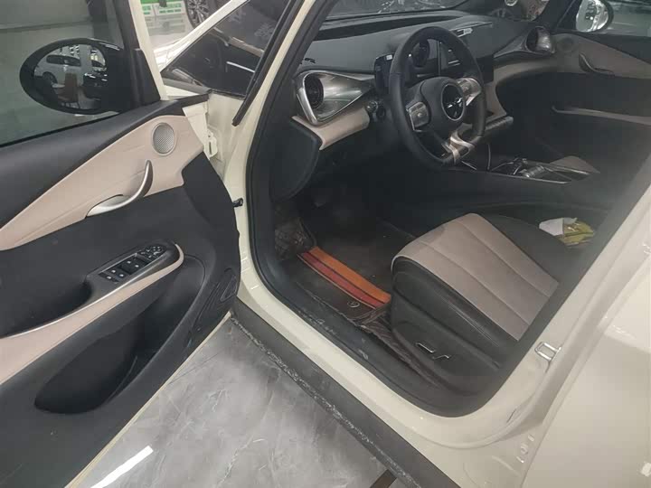 Фото 16 - BYD Dolphin