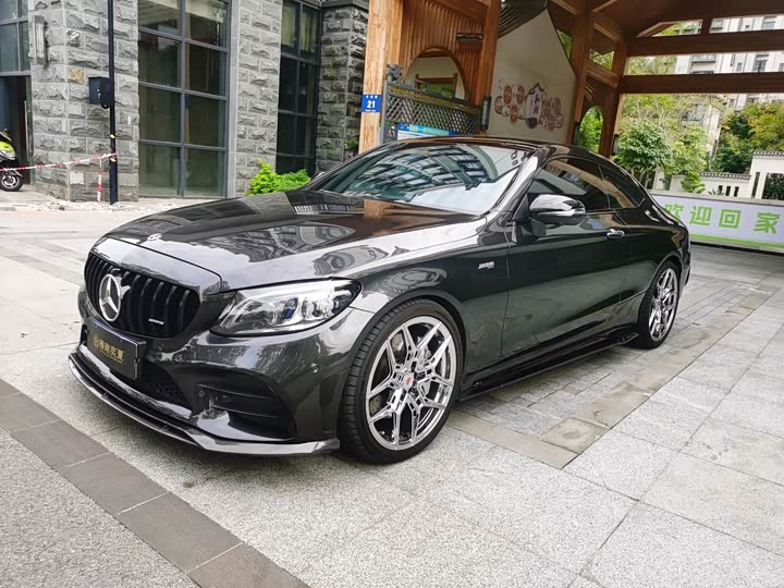 Фото 1 - Mercedes-Benz C-Class AMG