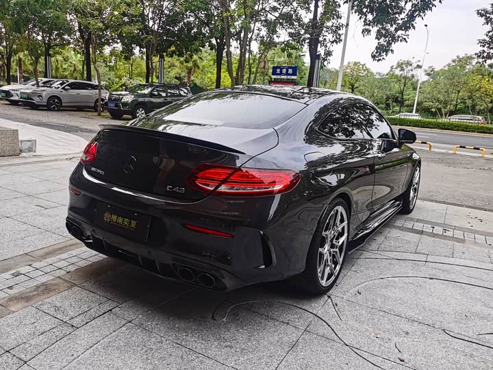 Фото 5 - Mercedes-Benz C-Class AMG