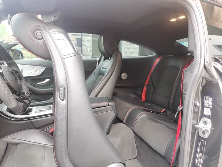 Фото 9 - Mercedes-Benz C-Class AMG