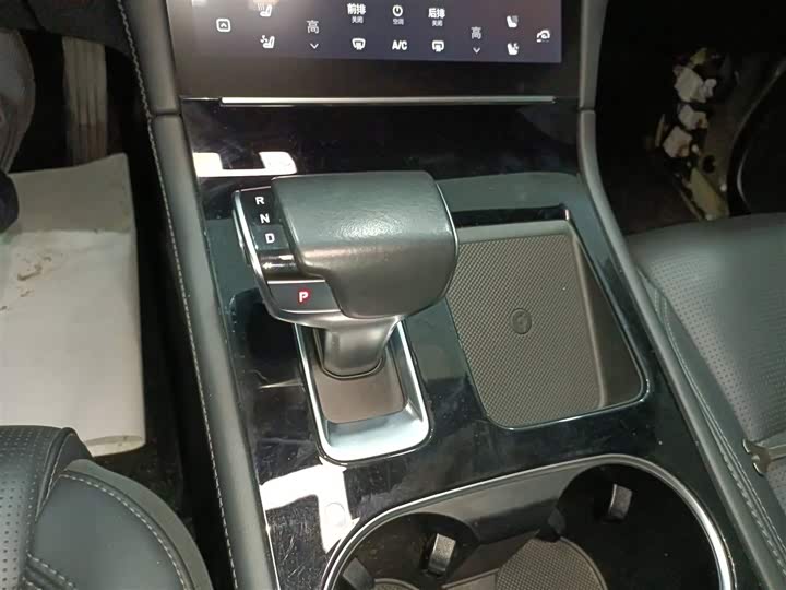 Фото 14 - LiXiang One