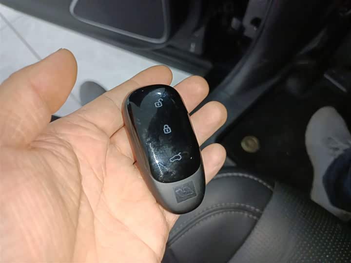 Фото 9 - LiXiang One