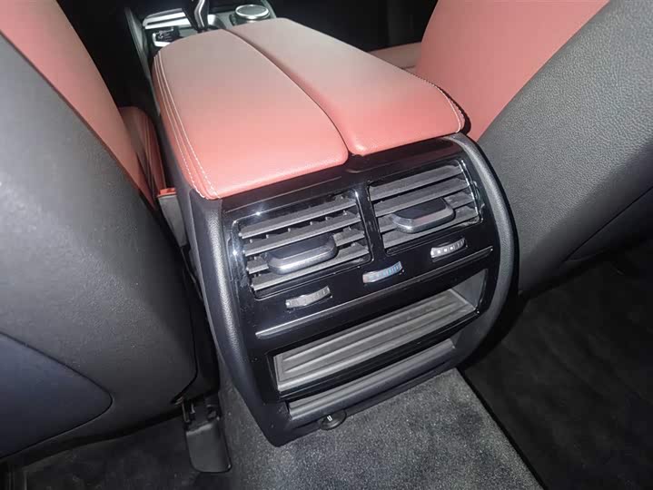 Фото 15 - BMW 5 Series Hybrid