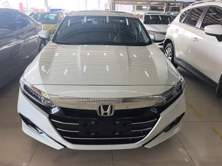 Фото 3 - Honda Accord