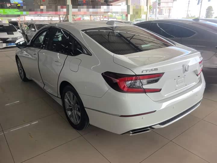 Фото 5 - Honda Accord