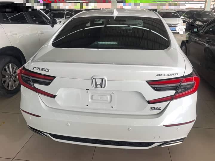 Фото 6 - Honda Accord