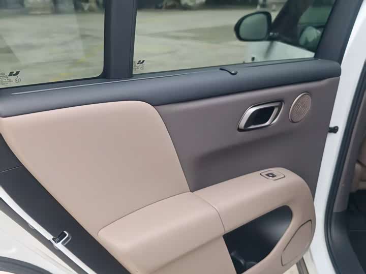 Фото 10 - LiXiang i6