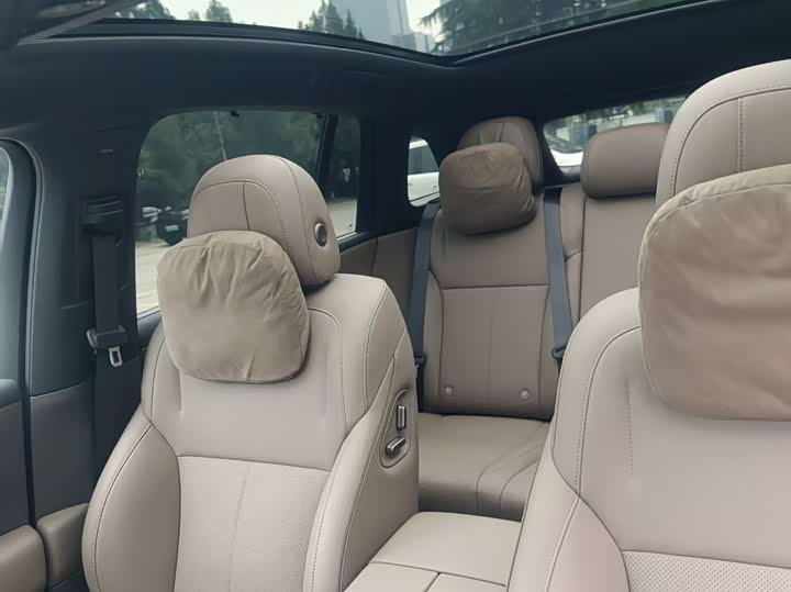 Фото 13 - LiXiang i6