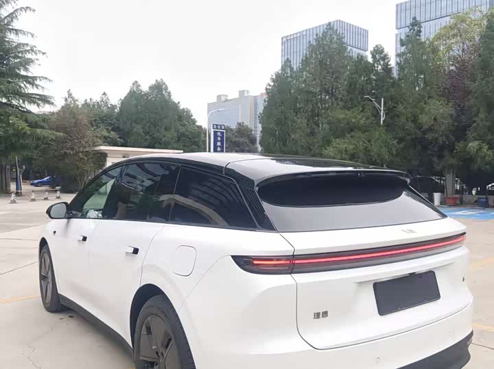 Фото 5 - LiXiang i6