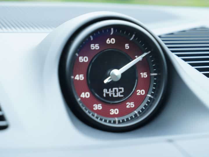 Фото 14 - Porsche Cayenne Hybrid