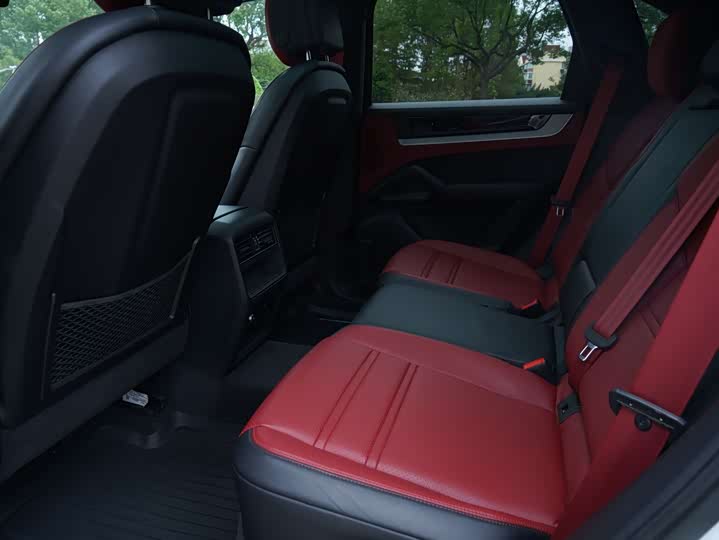 Фото 4 - Porsche Cayenne Hybrid