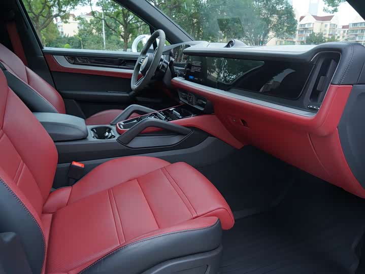 Фото 9 - Porsche Cayenne Hybrid