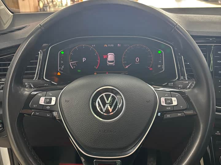 Фото 10 - Volkswagen T-Roc