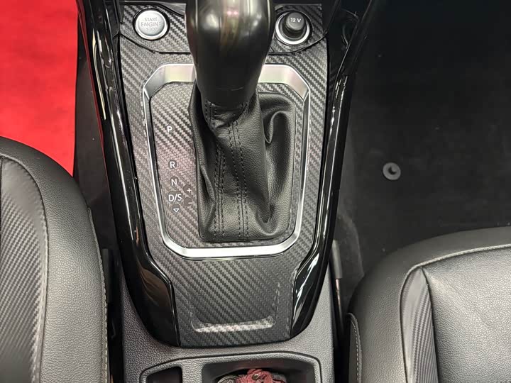 Фото 13 - Volkswagen T-Roc