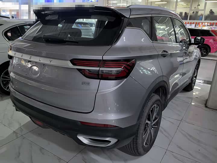 Фото 5 - Geely Coolray