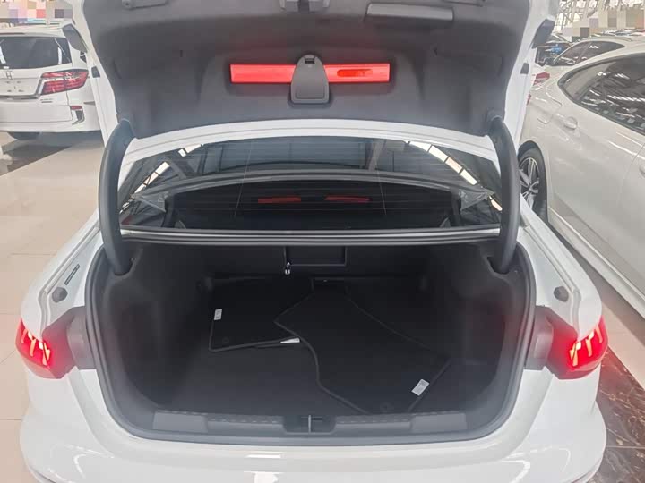 Фото 16 - Audi A3