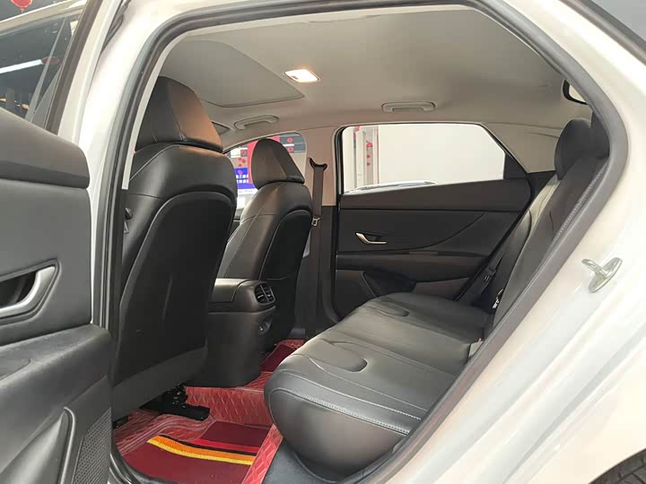 Фото 11 - Hyundai Elantra N line