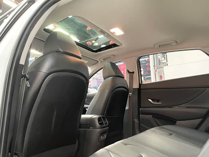 Фото 12 - Hyundai Elantra N line