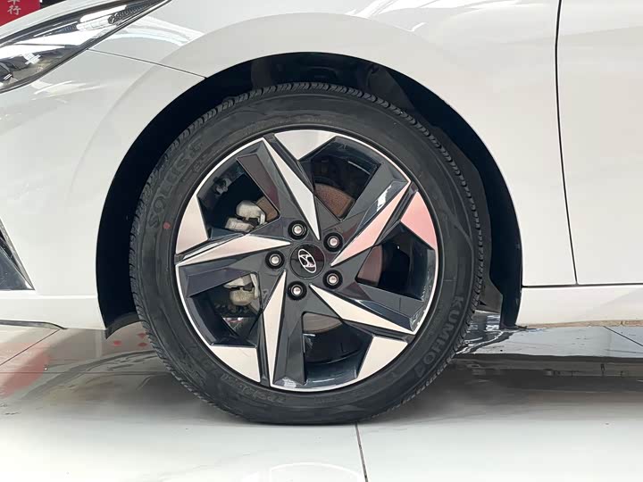 Фото 15 - Hyundai Elantra N line