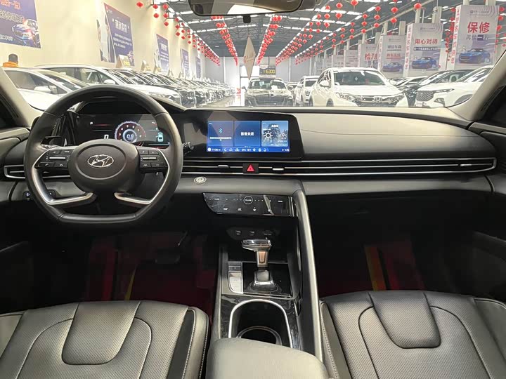 Фото 8 - Hyundai Elantra N line